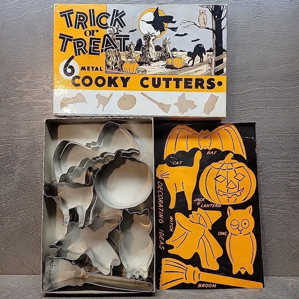 Halloween Vtg Metal Cookie Cutters Classic Images on Box Witch Cat Bat Owl Broom